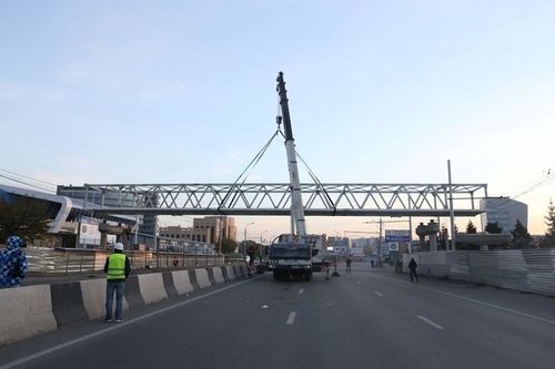 Монтаж алюминиевого моста в Красноярске